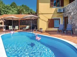 Amazing Home In Bregi With 3 Bedrooms, Wifi And Outdoor Swimming Pool