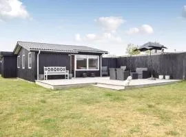 Three-Bedroom Holiday Home In Juelsminde