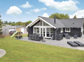 Four-Bedroom Holiday Home In Malling，位于Malling的酒店