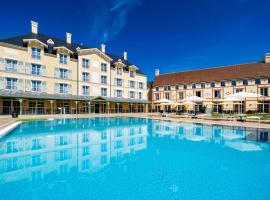 Staycity Aparthotels near Disneyland Paris，位于贝利罗曼维利而巴黎迪斯尼乐园高尔夫俱乐部附近的酒店