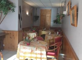 Le PROVENCAL，位于Le Cheylard的酒店