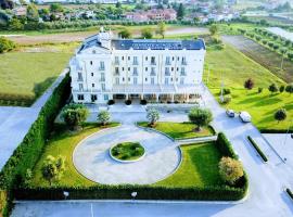 康恩得酒店，位于圣艾智德阿拉维的酒店