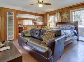 Creekside Cabin，位于爱德怀的酒店