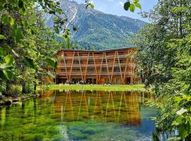 Au Charmant Petit Lac - Ecohotel Parc & Spa，位于尚波吕克蒙泰罗萨缆车附近的酒店