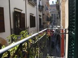 Una finestra sul Teatro Massimo