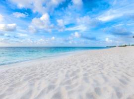 White Sands Anguilla - Sea，位于Blowing Point Village肖尔湾附近的酒店