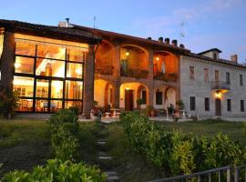 Tenuta MONVILLONE Country House & Restaurant，位于Cereseto的酒店