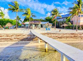 Beachfront Ocean Duplex，位于雷顿的酒店