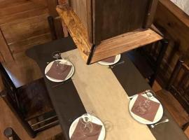 Carnes a Pedra Chamouco，位于Bóveda的酒店