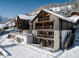 Les Dolomites Mountain Lodges，位于圣马蒂诺-因巴迪亚的酒店