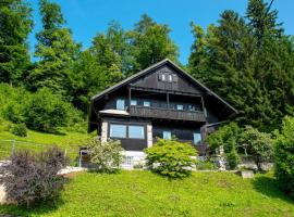 Gorgeous Chalet，位于布莱德的木屋