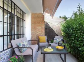 Sunny bungalow with sea view nearby Carihuela Beach，位于多列毛利诺斯的酒店