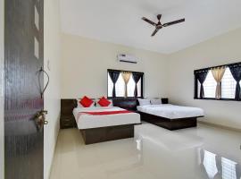 OYO 48854 Hotel Vishwajeet，位于艾哈迈德讷格尔的酒店