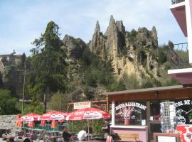 Hotel Du Col De Crous，位于Péone的酒店
