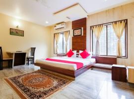 OYO 48933 Hotel Spice Kokan，位于马尔万的酒店