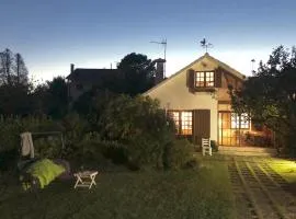 Casa de Rilo ,para 6/8 en la Playa de Nerga