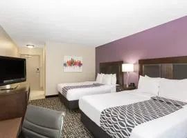 蓝泉拉昆塔酒店及套房