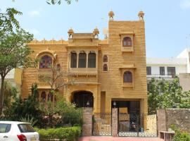 Jaisal Castle Homestay，位于斋浦尔奎师那神庙附近的酒店