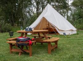 Sleeps-5 lakeside tent - Suffolk，位于Sudbury的露营地