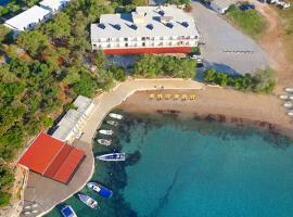 CALYPSO HOTEL BEACH，位于阿纳维索斯的酒店