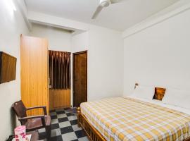 SPOT ON 47593 Sree Laxmi Inn，位于埃罗德的酒店