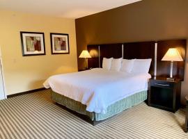 惠特尼宾馆及套房，位于哈姆登的酒店