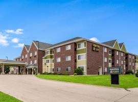 MainStay Suites Cedar Rapids North - Marion，位于锡达拉皮兹The Eastern Iowa Airport - CID附近的酒店