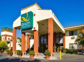 Quality Inn & Suites Walnut - City of Industry，位于Walnut的酒店