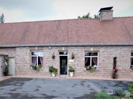 Chambre du Hamel，位于Avroult的酒店