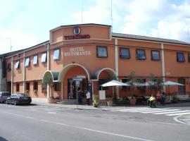 Hotel Turismo，位于伊索拉德拉斯卡拉的酒店