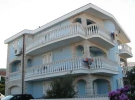 Apartments Golubić