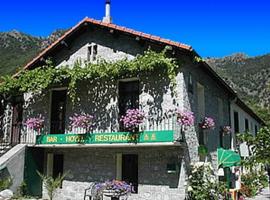 Le Moliere，位于Casteil的酒店