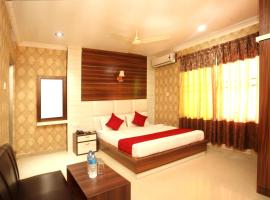 OYO 366 Hotel Anmol，位于Baijnathpurwa的酒店
