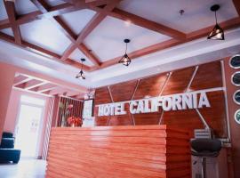 Hotel Villa De California，位于Tuburan的酒店