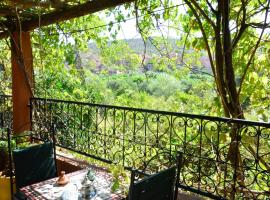 Auberge Ayam Atlas- pool 10mn away，位于乌鲁卡的酒店