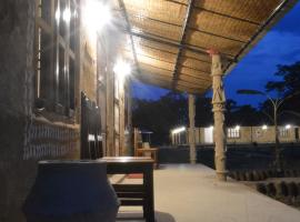 Tharu Community Lodge，位于Chilha的酒店