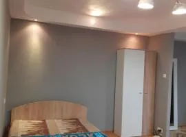 Перова 25, ТРЦ Квадрат, Skymall