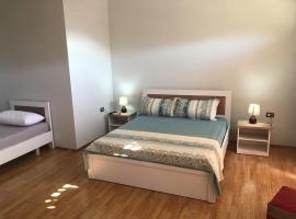 Bar Restorant Hotel Emidesa，位于Librazhd的酒店