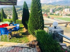 Bar Restorant Hotel Emidesa，位于Librazhd的酒店