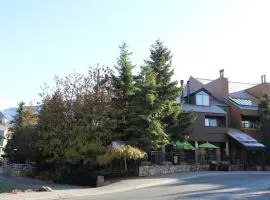 Rainbow Suites by Whistler Retreats