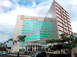 龙目岛金宫酒店，位于马塔兰龙目国际机场 - LOP附近的酒店