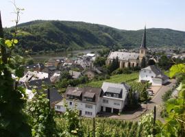 Gästehaus Kirchlay，位于克罗夫的住宿加早餐旅馆