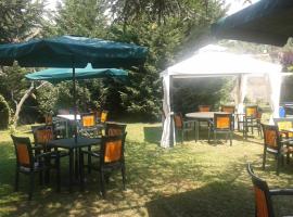 Hotel Tripoli，位于Ortovero的酒店