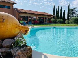 Villa Giuseppe Bernabei Guest House，位于马里诺的带按摩浴缸的酒店