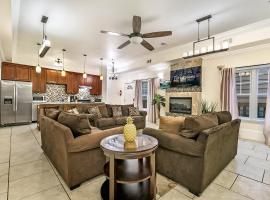 Spacious 4BR City Condo steps from St Charles Ave，位于新奥尔良的酒店