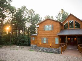 The Party of Five Lodge，位于斯蒂芬斯穴窟的酒店