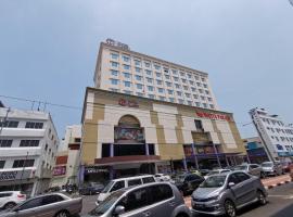 Classic Hotel，位于麻坡的酒店
