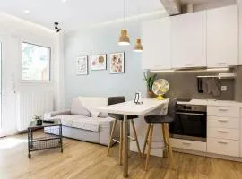 Disinffected Kifissia Central near Metro Apartment 1BR