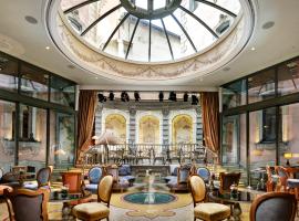 蒙福特城堡罗莱夏朵精品酒店集团，位于米兰的乡间豪华旅馆