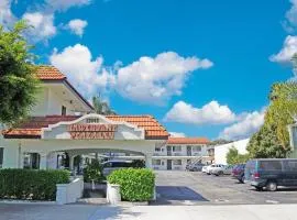 近洛杉矶国际机场霍桑广场酒店